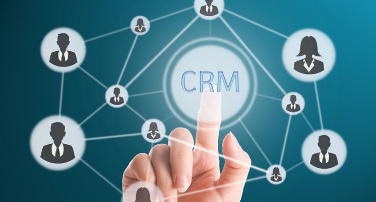 CRM para pequenos negócios: o que é e como ajuda a vender mais