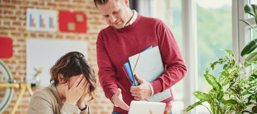 Evite pessoas tóxicas no ambiente de trabalho