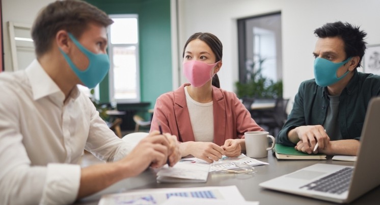 Projeto “Heróis usam máscara” irá produzir 10 milhões de máscaras para prevenção ao coronavírus